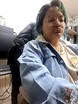 lucky-leah online show from 06/17/26, 03:53
