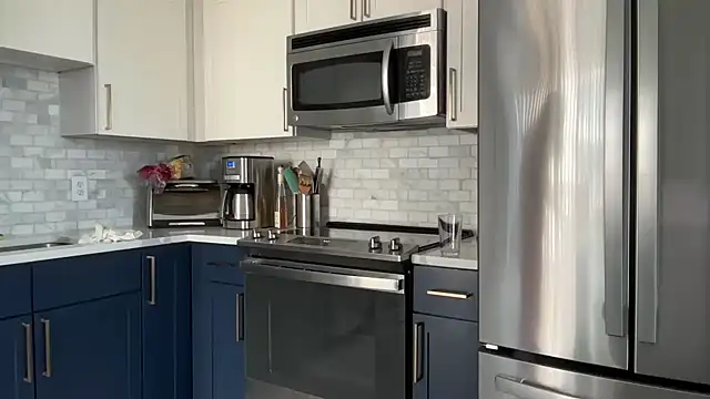 Snapshot of YUMIandbigWOLF chatting on 02/25/25, 09:46 YUMIandbigWOLF online show from 02/25/25, 09:46