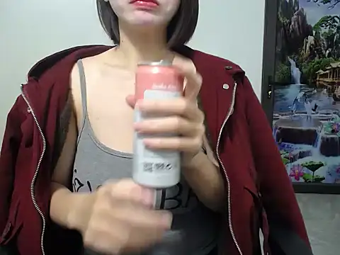 Snapshot of Love_bug15 chatting on 01/10/25, 03:29 Love bug15 online show from 01/10/25, 03:29