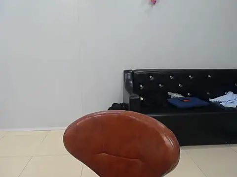 Snapshot of Love_bug15 chatting on 03/04/25, 04:20 Love bug15 online show from 03/04/25, 04:20