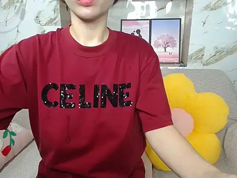 Snapshot of Love_bug15 chatting on 10/07/25, 02:09 Love bug15 online show from 10/07/25, 02:09