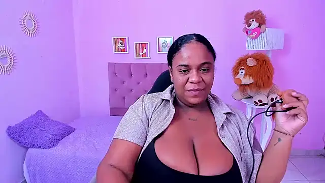 Snapshot of bbw_charlote chatting on 03/26/26, 12:22 bbw charlote online show from 03/26/26, 12:22