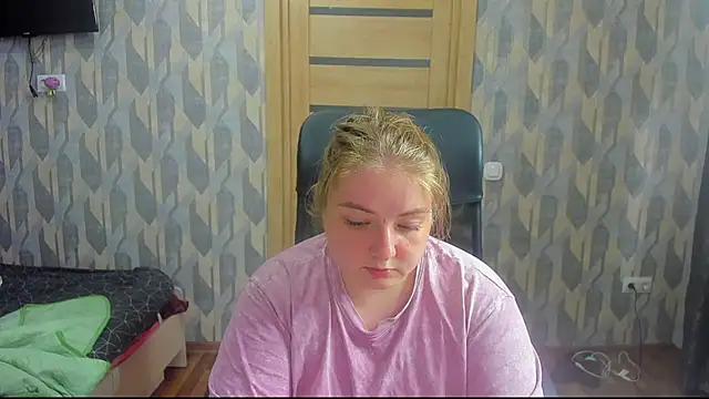Snapshot of valery1610 chatting on 07/12/26, 05:59 valery1610 online show from 07/12/26, 05:59