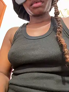 Snapshot of Nottynadiaa chatting on 02/17/26, 01:29 Nottynadiaa online show from 02/17/26, 01:29