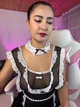 Snapshot of Violetta_kim1 chatting on 02/02/25, 10:17 Violetta kim1 online show from 02/02/25, 10:17