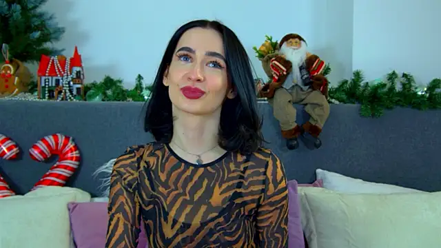 Snapshot of MarieKarma chatting on 01/14/25, 12:54 MarieKarma online show from 01/14/25, 12:54