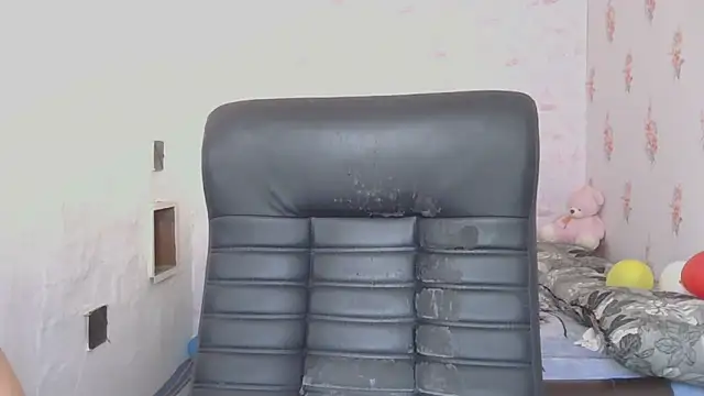 Snapshot of KittyyLaBeauty chatting on 03/08/25, 07:05 KittyyLaBeauty online show from 03/08/25, 07:05