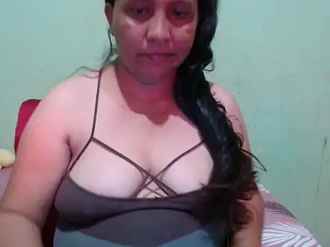 Snapshot of sonia__milk chatting on 01/17/26, 08:12 sonia milk online show from 01/17/26, 08:12