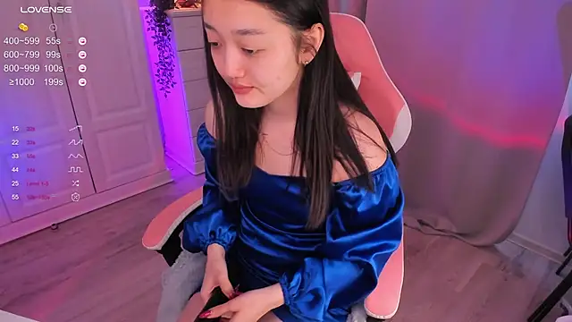 FreyaRaya online show from 12/14/24, 08:34