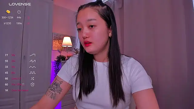 FreyaRaya online show from 01/17/25, 10:22