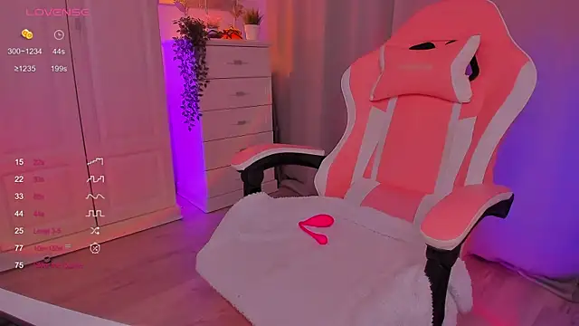 FreyaRaya online show from 01/29/25, 12:24