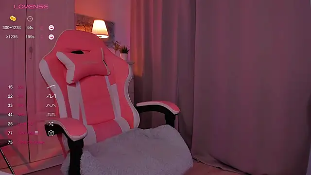 FreyaRaya online show from 01/31/25, 11:46