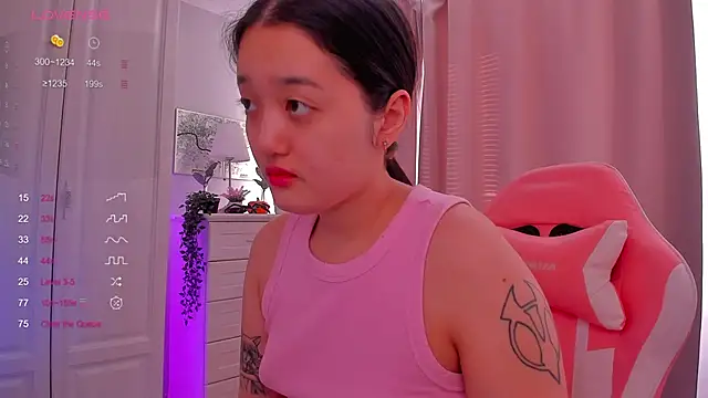 FreyaRaya online show from 02/08/25, 09:13