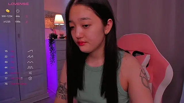 FreyaRaya online show from 02/15/25, 08:54