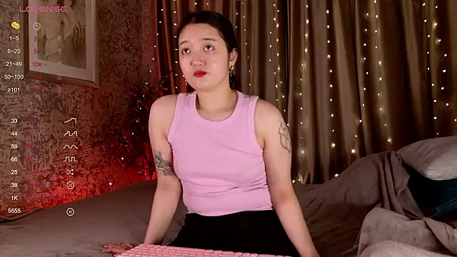 Snapshot of FreyaRaya chatting on 03/06/26, 03:14 FreyaRaya online show from 03/06/26, 03:14