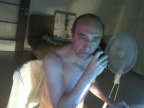 Snapshot of thekeys chatting on 07/12/26, 09:06 thekeys online show from 07/12/26, 09:06