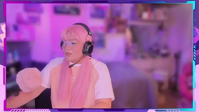 MegariaB online show from 12/22/25, 04:31