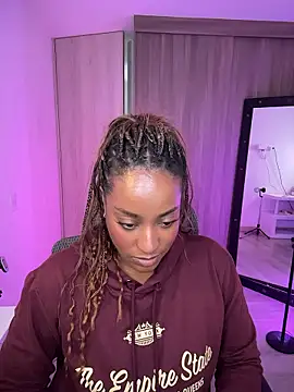 Snapshot of evangeline_ch chatting on 01/14/26, 02:33 evangeline ch online show from 01/14/26, 02:33