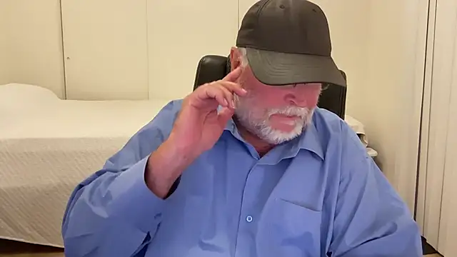 Snapshot of Drummajor chatting on 02/13/26, 03:02 Drummajor online show from 02/13/26, 03:02