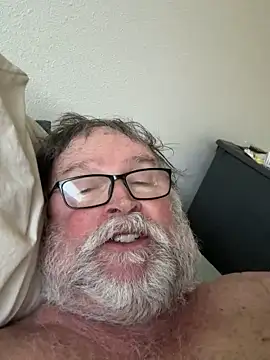 Snapshot of Drummajor chatting on 03/12/26, 04:24 Drummajor online show from 03/12/26, 04:24