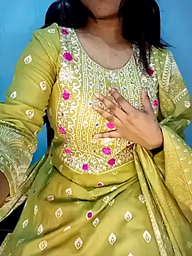 Snapshot of Dayna-36 chatting on 12/21/24, 04:25 Dayna-36 online show from 12/21/24, 04:25