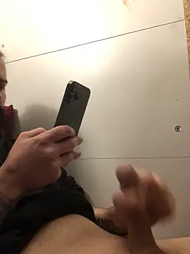 Snapshot of hotmrniceguy chatting on 02/15/25, 11:25 hotmrniceguy online show from 02/15/25, 11:25