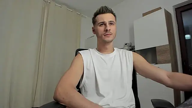 Snapshot of Jimmymorello chatting on 09/26/25, 06:56 Jimmymorello online show from 09/26/25, 06:56