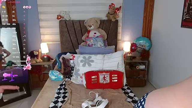 Nadia 84 online show from 11/10/25, 12:04