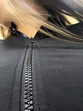 Snapshot of JessiMur chatting on 09/13/25, 08:36 JessiMur online show from 09/13/25, 08:36