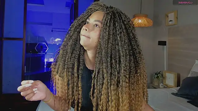 nayah   online show from 09/08/25, 07:57