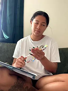 VanessaBling online show from 11/28/25, 04:20