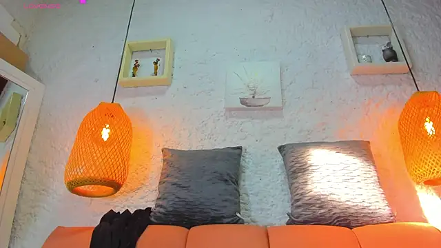 emiily s online show from 09/16/25, 12:06