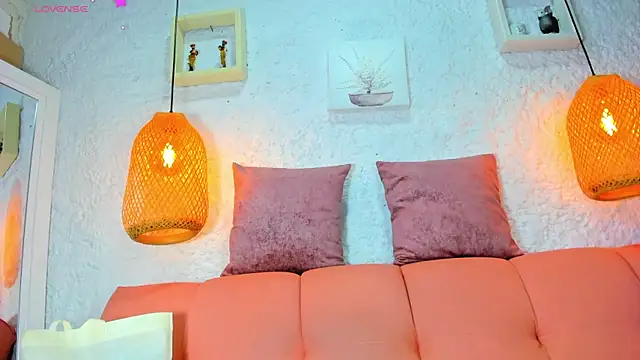 emiily s online show from 10/03/25, 12:02