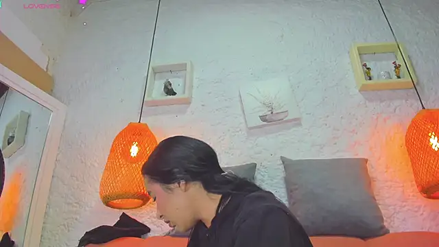 emiily s online show from 10/23/25, 12:04