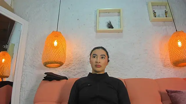 emiily s online show from 12/04/25, 12:03