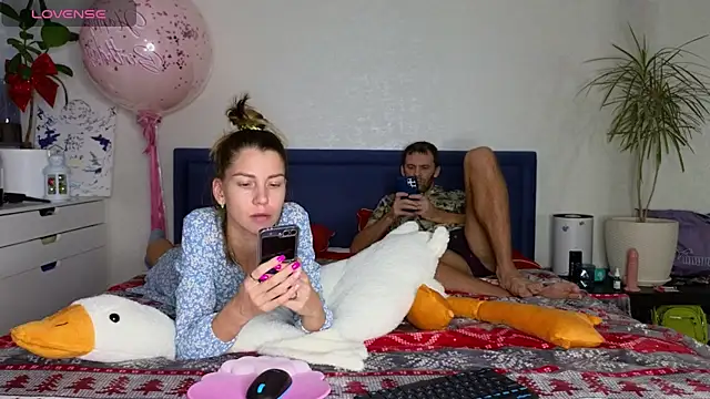 Snapshot of FoxLoveBasik chatting on 12/12/24, 06:10 FoxLoveBasik online show from 12/12/24, 06:10