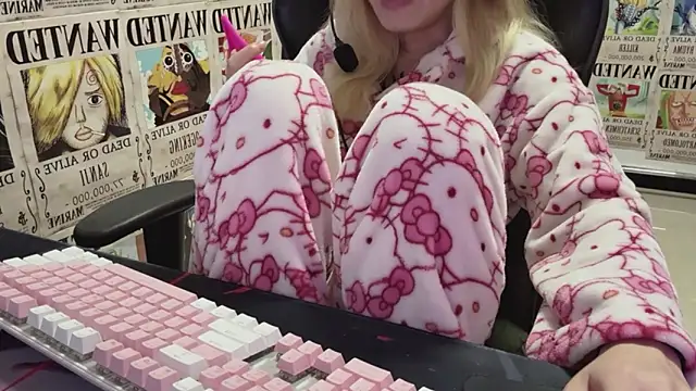 SNAKEgirlQAQ online show from 10/09/25, 02:59