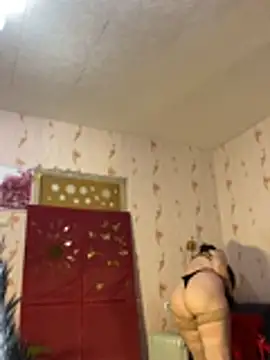 Snapshot of Renezlice chatting on 02/27/26, 06:19 Renezlice online show from 02/27/26, 06:19