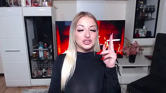 GodessJulia online show from 12/03/25, 10:41