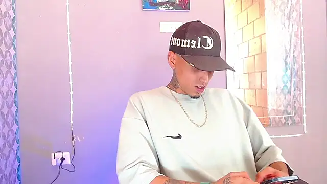 Liam lee online show from 06/17/26, 08:54