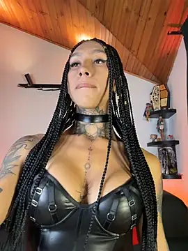 Snapshot of Juana_777 chatting on 05/22/26, 03:35 Juana 777 online show from 05/22/26, 03:35