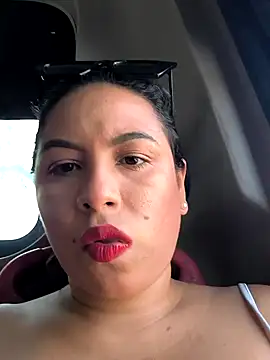 Snapshot of Francesca_ferrari chatting on 02/04/25, 07:00 Francesca ferrari online show from 02/04/25, 07:00