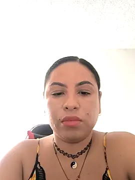Snapshot of Francesca_ferrari chatting on 10/19/25, 03:45 Francesca ferrari online show from 10/19/25, 03:45
