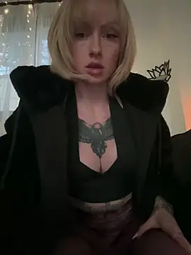 Snapshot of haileyhope_ chatting on 03/31/26, 04:18 haileyhope online show from 03/31/26, 04:18