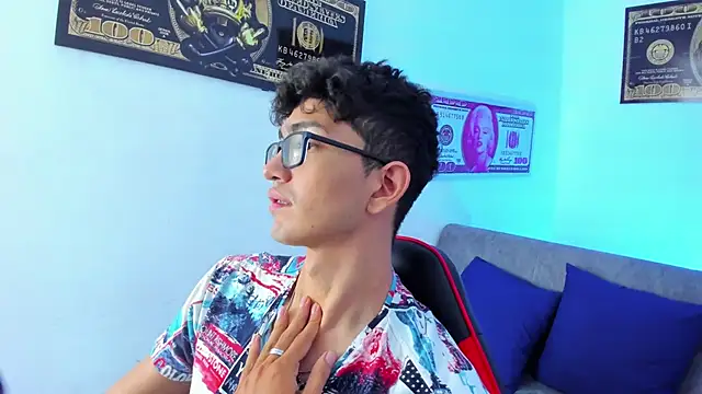 TylerWhite  online show from 01/31/25, 02:48