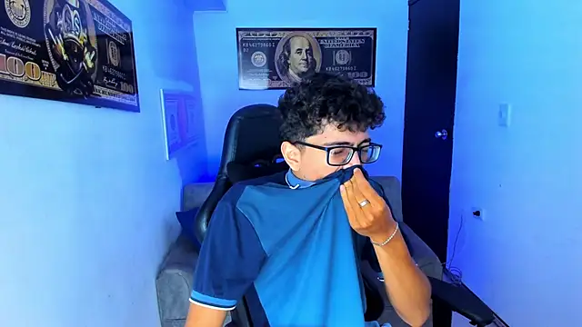 TylerWhite  online show from 03/04/25, 05:32