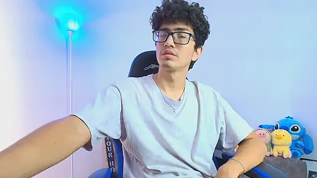 TylerWhite  online show from 10/04/25, 01:20