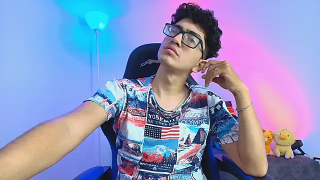 TylerWhite  online show from 12/17/25, 04:29