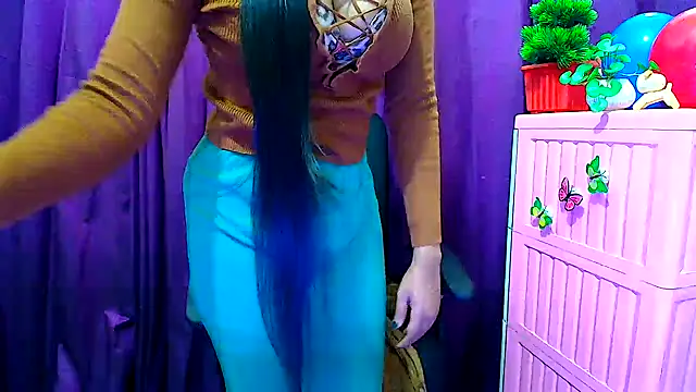 Snapshot of Kashish_11 chatting on 12/16/24, 05:22 Kashish 11 online show from 12/16/24, 05:22