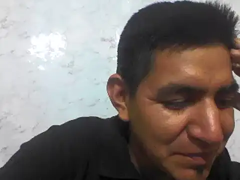 Snapshot of latino17 chatting on 01/13/25, 05:44 latino17 online show from 01/13/25, 05:44